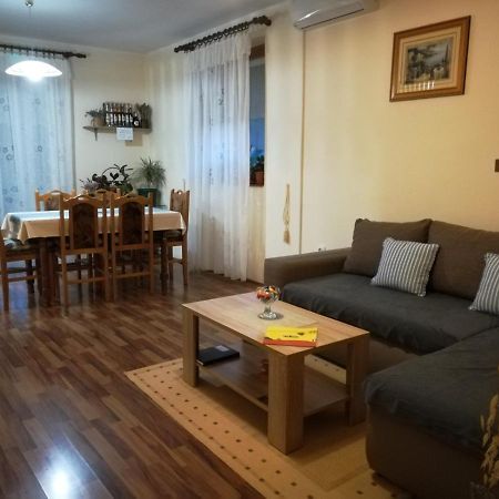 Appartamento Apartman Rosa Skradin Esterno foto