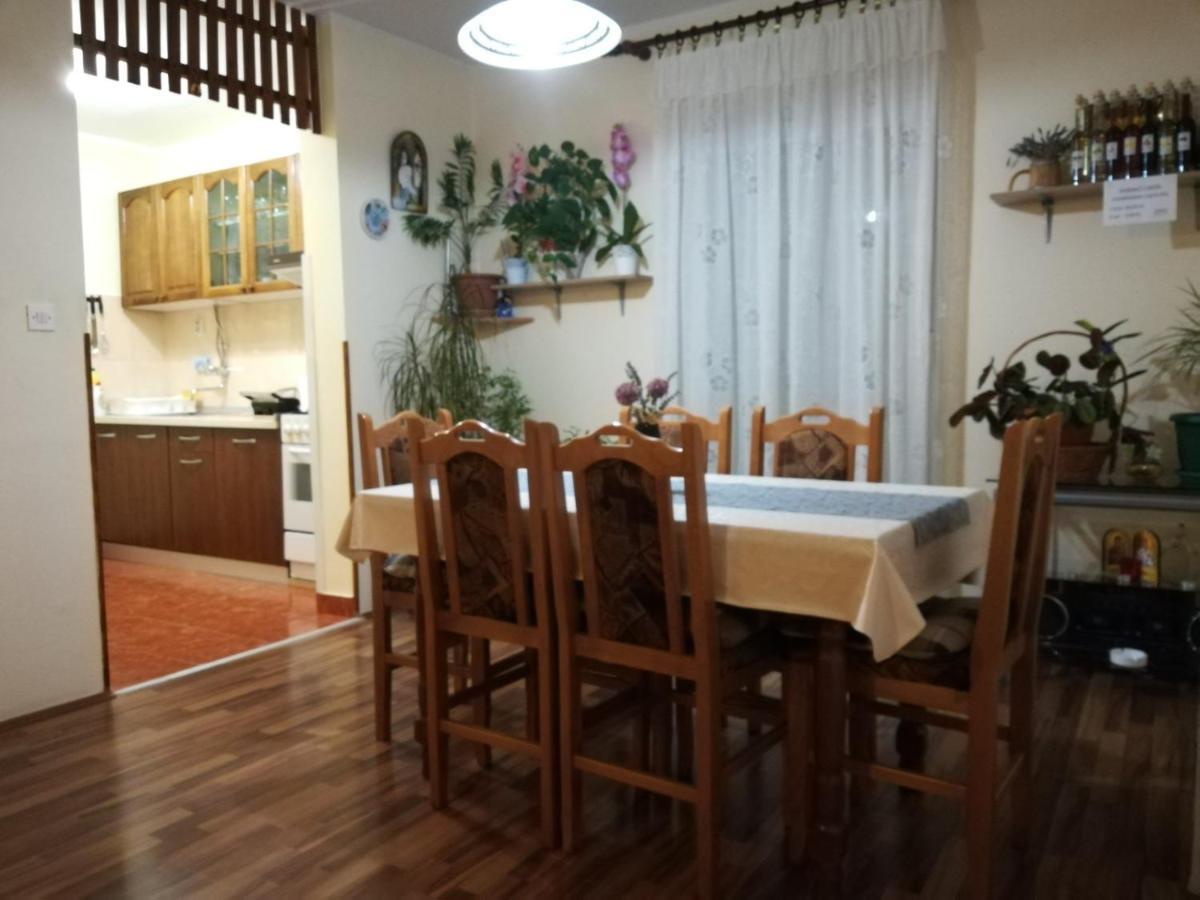 Appartamento Apartman Rosa Skradin Esterno foto
