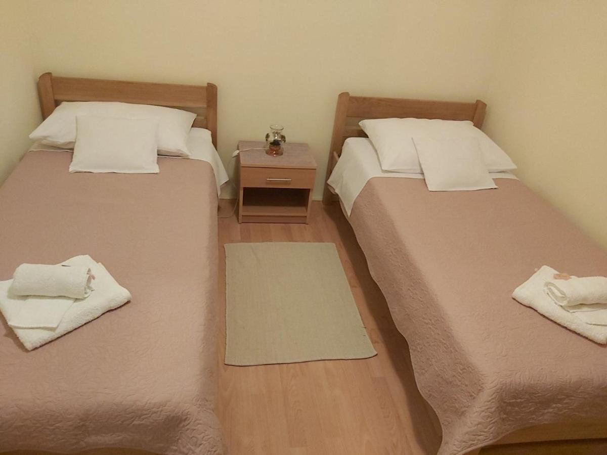 Appartamento Apartman Rosa Skradin Esterno foto