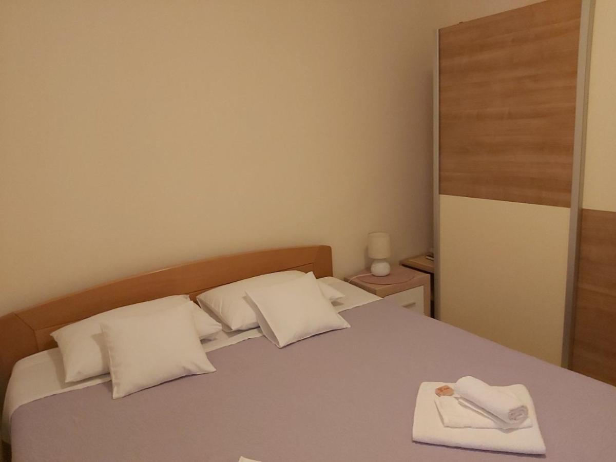 Appartamento Apartman Rosa Skradin Esterno foto