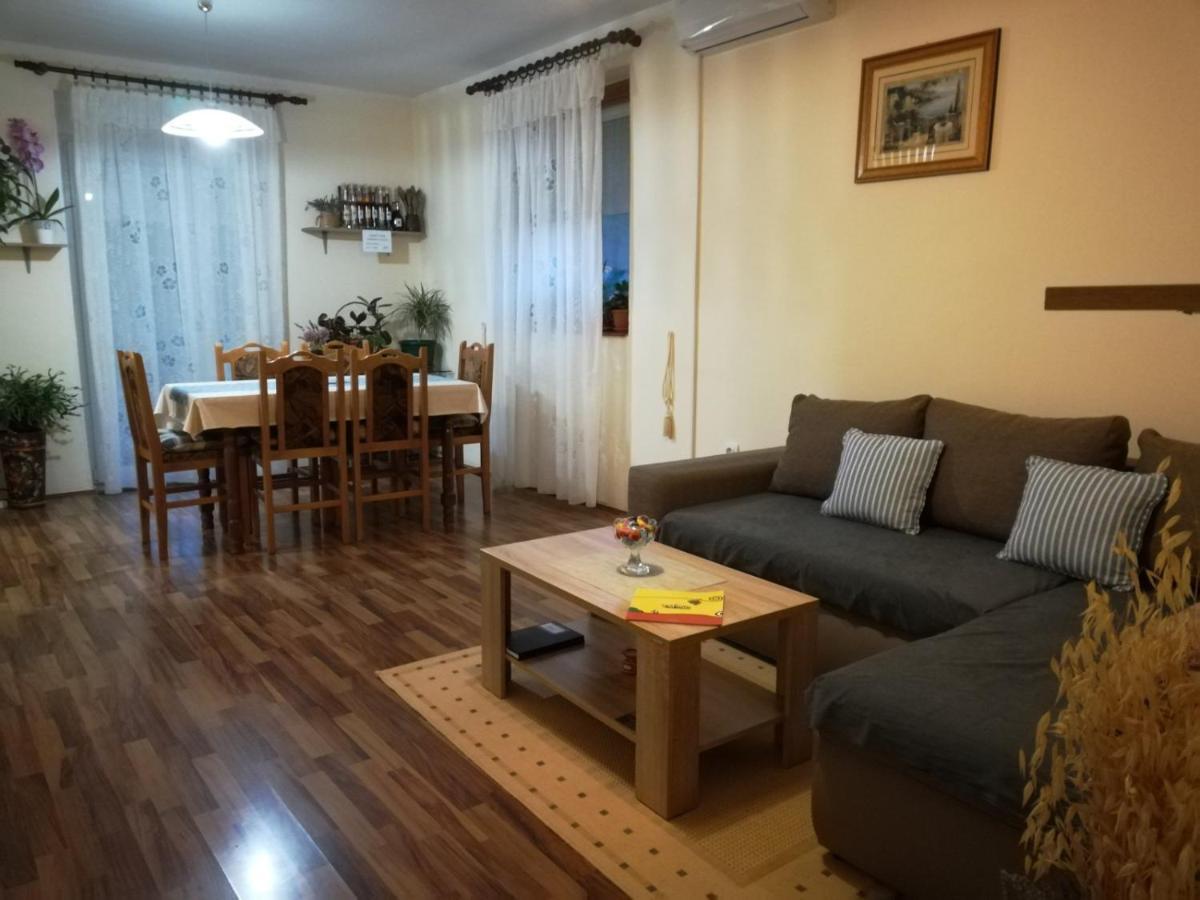 Appartamento Apartman Rosa Skradin Esterno foto