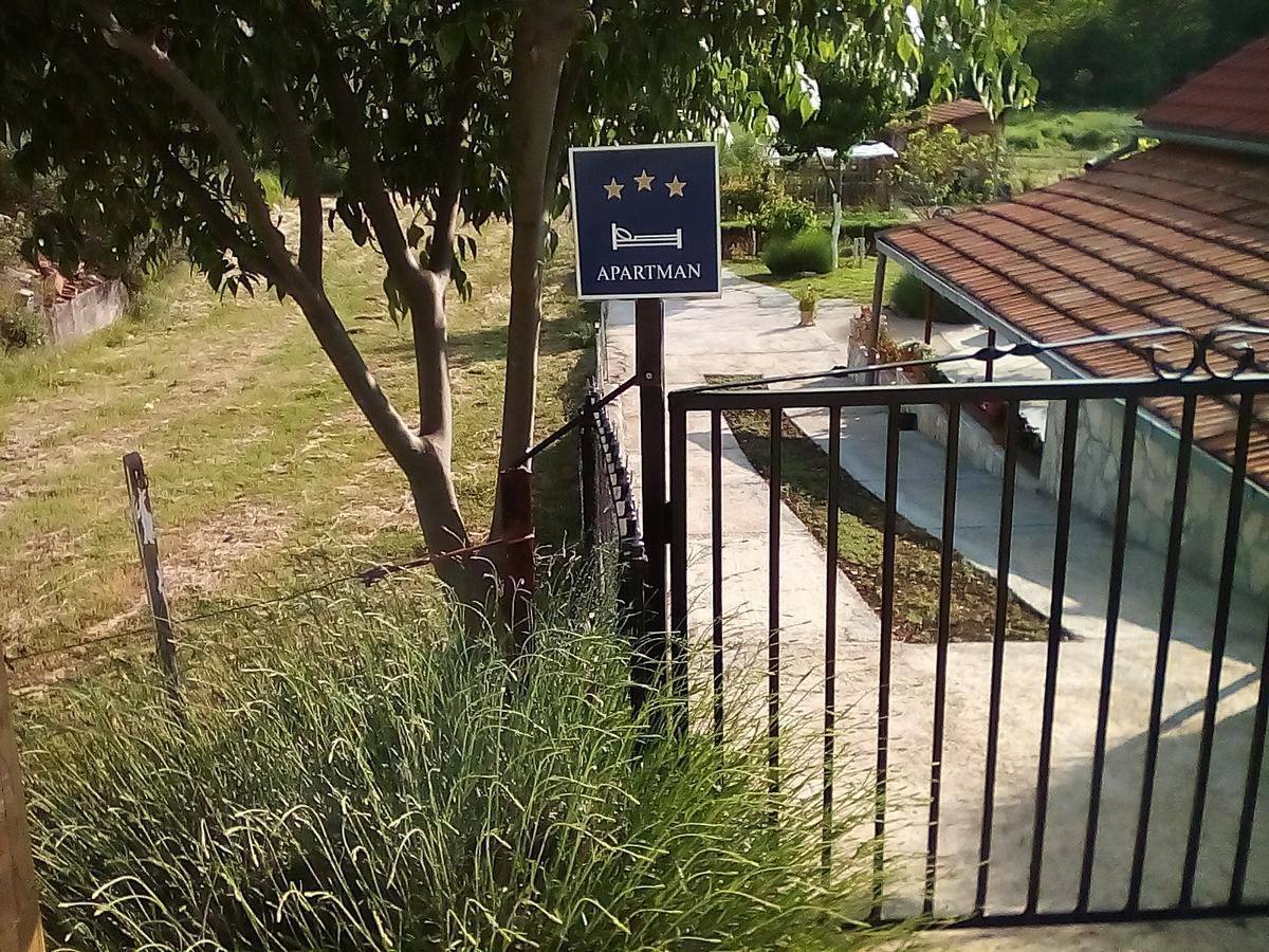 Appartamento Apartman Rosa Skradin Esterno foto